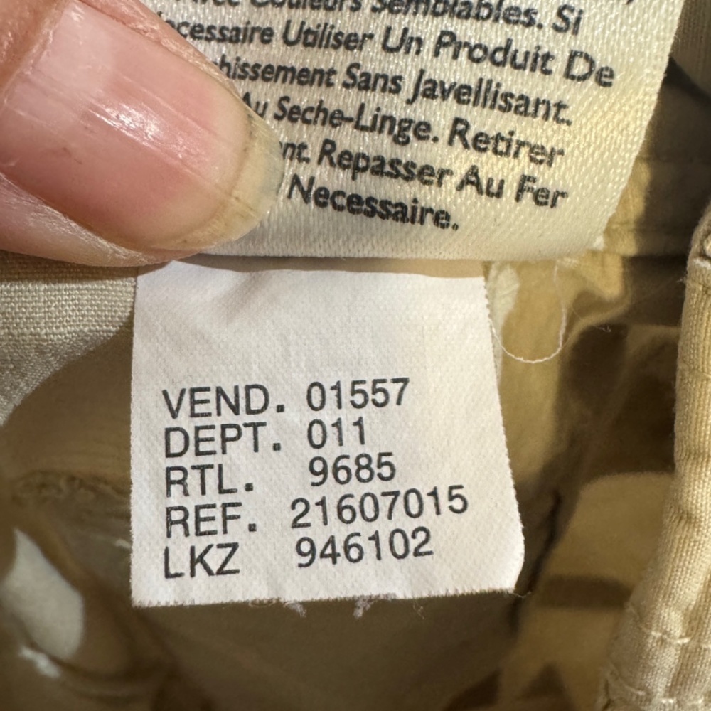 Eddie Bauer Womens Vashon Fit Rip Stop Capri Pants Beige Size 12 Gorpcore - Picture 6 of 14